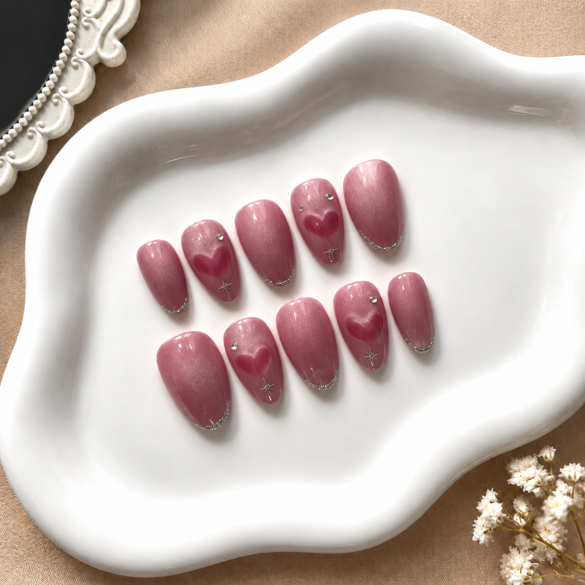 Lovestruck - Cateye Press-On Nails.