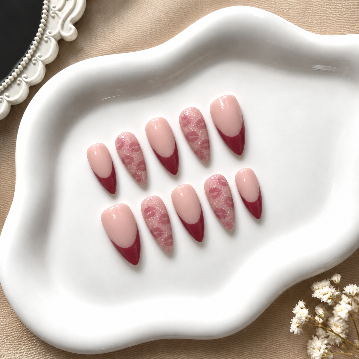 Besitos - Press-On Nails.